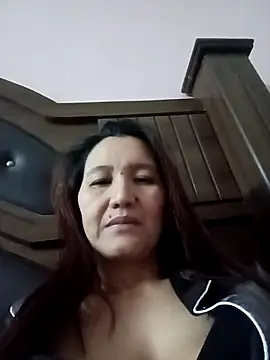 Bigtitsass81 online show from November 12, 6:50 pm