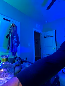 ICECREAMSHOW online show from November 18, 3:07 am