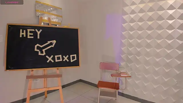 ScarlettBlaze  online show from October 31, 1:04 pm