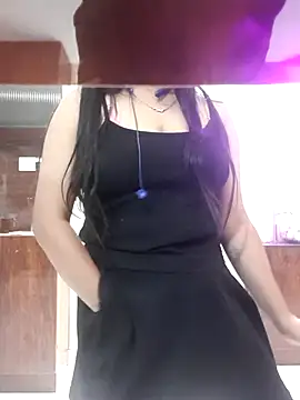 hornybitch690 online show from June 15, 4:07 pm