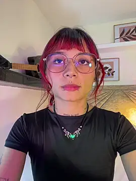 Emma duff online show from April 15, 7:47 pm