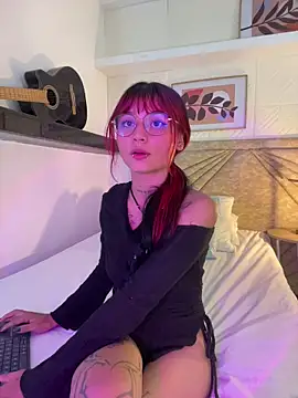 Emma duff online show from March 19, 8:02 pm