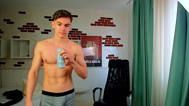 BradyFlint online show from March 17, 11:47 am