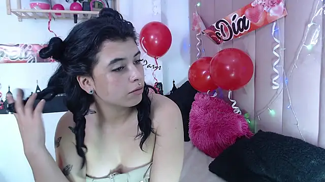 petite coral online show from February 15, 3:20 am