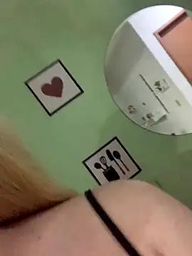 nenezinhabsb online show from November 27, 10:12 pm