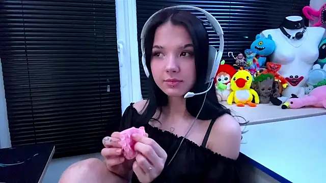 HanaMantanaDell online show from October 17, 1:14 pm