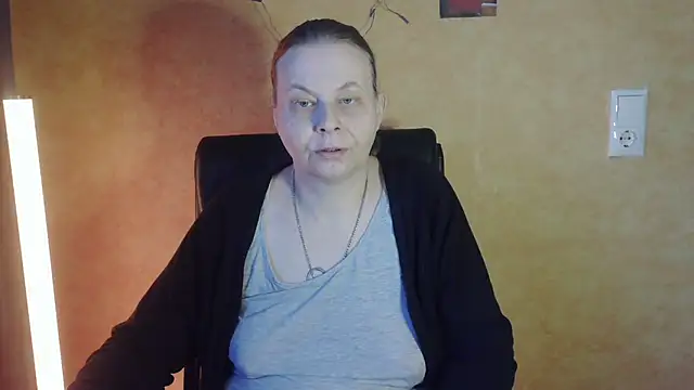 Diamond Bite online show from November 17, 8:48 am