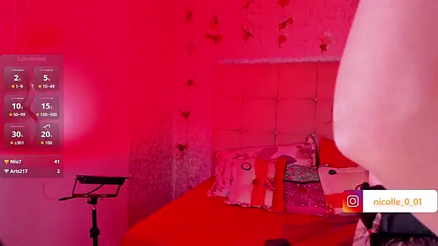 amelia ferrerx online show from November 30, 3:21 am