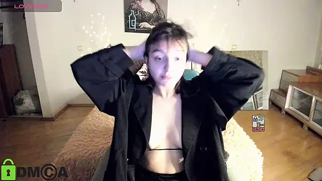 A Skyy online show from April 18, 9:04 pm