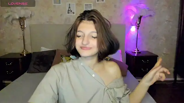 A Skyy online show from November 7, 8:58 pm