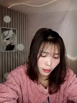 Fish yellow online show from December 18, 2:27 am