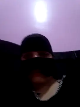 SandyAmr online show from April 13, 9:10 am