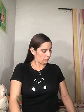 Snapshot of Zoey_sweet01 chatting on October 22, 12:04 am Zoey sweet01 online show from October 22, 12:04 am