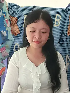 lisa-bae00 online show from May 28, 3:37 am