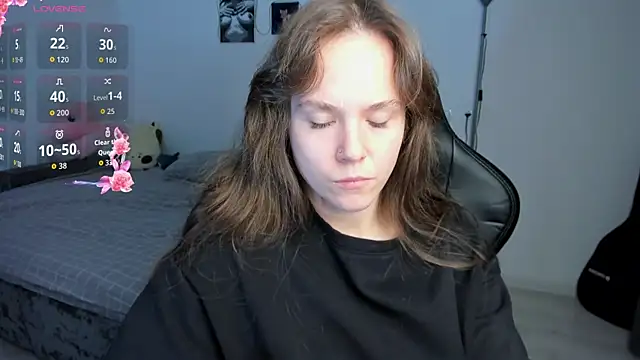 cute little Emily online show from October 22, 5:07 pm