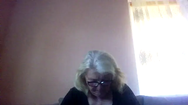 AmyLove353 online show from June 27, 3:29 am