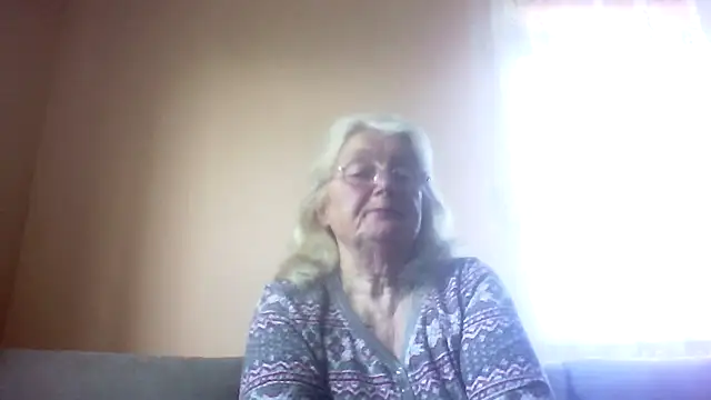 AmyLove353 online show from April 25, 5:32 am