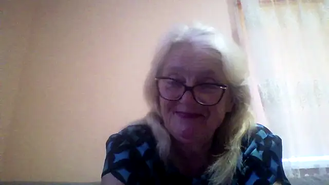 AmyLove353 online show from June 25, 2:33 am