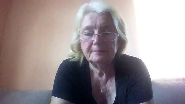 AmyLove353 online show from July 15, 4:39 am
