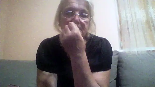 AmyLove353 online show from July 17, 2:16 am
