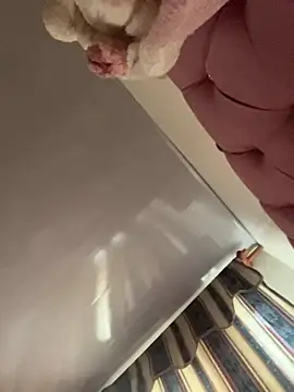 Violeet-Smith online show from February 23, 1:10 pm