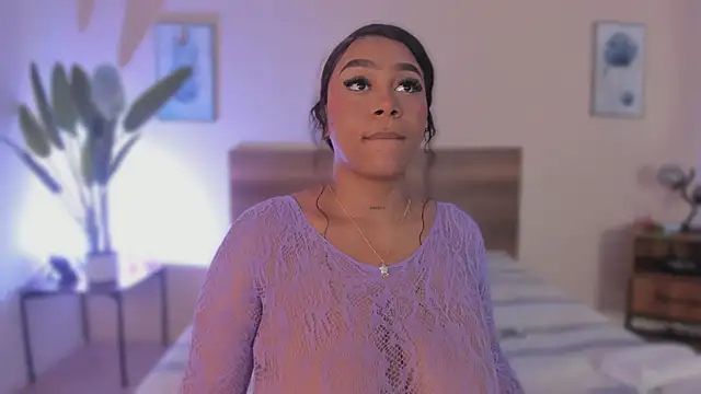 YariRose online show from January 12, 3:50 pm