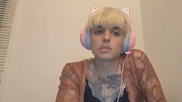 LexKitsune online show from July 16, 4:06 am