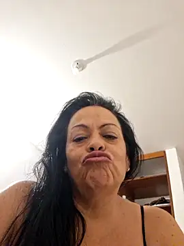 viviana-sexi online show from March 27, 9:04 pm