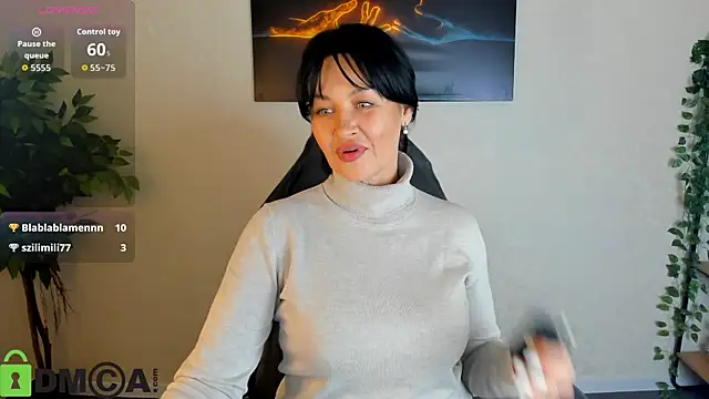 Sara Devills online show from April 9, 9:04 am