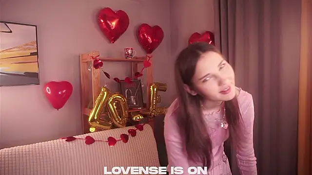 KateCahee online show from February 13, 1:40 am