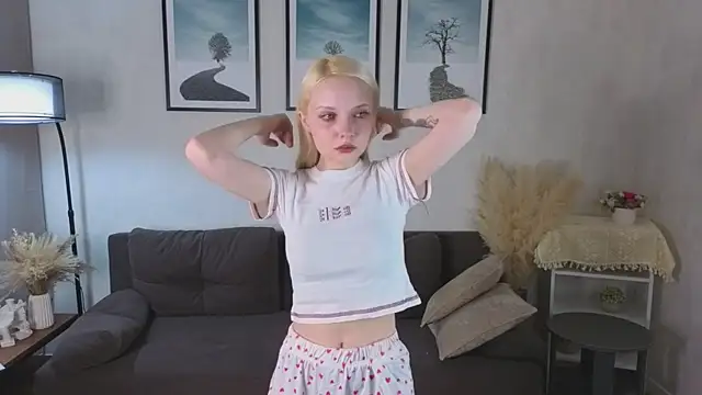 IraYounce online show from October 29, 1:43 am