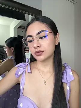 IslaCole online show from February 25, 10:52 pm