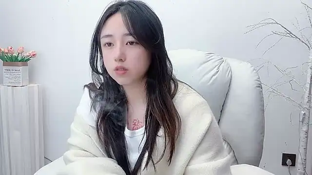 Love-hanzaizai718 online show from October 31, 1:15 pm