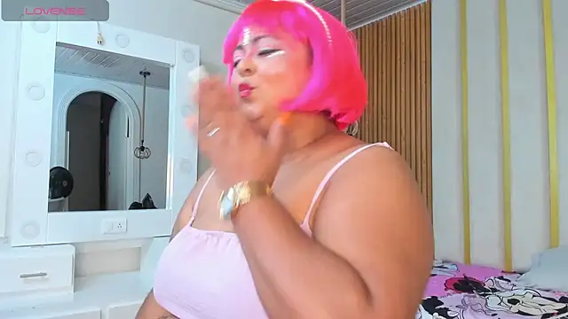 Hanna curvy  online show from October 25, 11:29 am