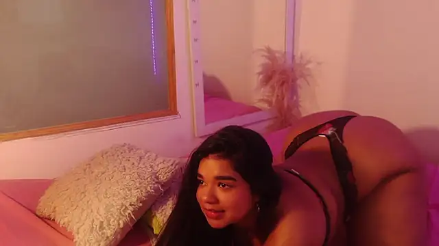 Zafiro Evans online show from December 22, 6:44 pm