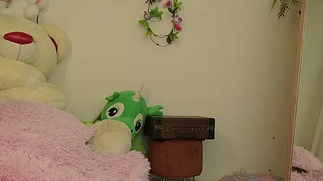 ISA NIXON online show from March 9, 10:46 pm