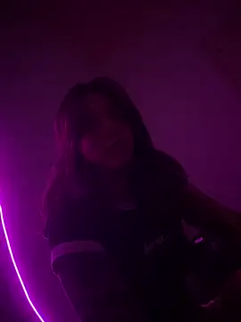 Hannahinfame online show from October 27, 8:21 am