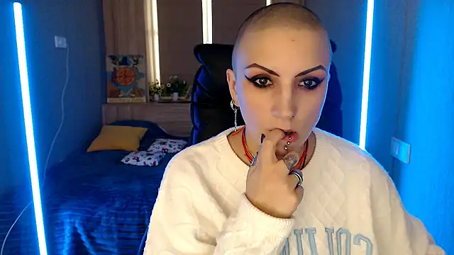 Sweet-n-Strong online show from March 27, 12:50 pm