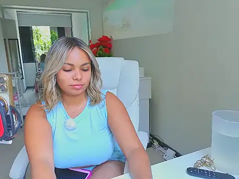 diosadeluniverso online show from April 11, 5:38 pm