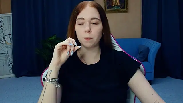 AddieOsler online show from April 3, 8:07 pm