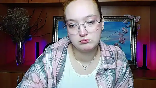 MissAriaa online show from April 5, 6:12 am