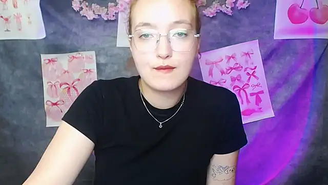 MissAriaa online show from June 18, 3:39 pm