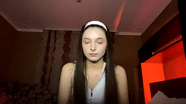 Poly Falkony online show from October 29, 3:14 pm