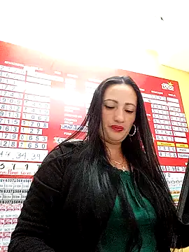 Danaluna online show from November 6, 9:32 pm