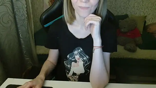  Alisa Allison  online show from October 31, 3:05 pm