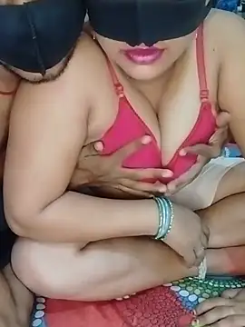 hot couple 000 online show from May 26, 4:23 am