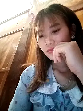 Em xinh01 online show from March 2, 5:08 am