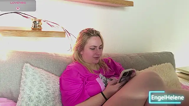 EngelHelene online show from March 9, 8:56 pm