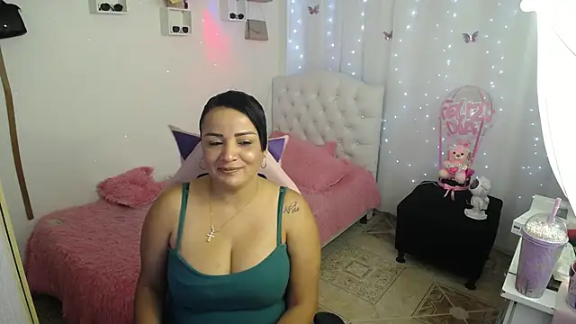 karitomyler   online show from November 12, 4:38 pm