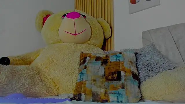 little emiily  online show from January 13, 6:12 pm